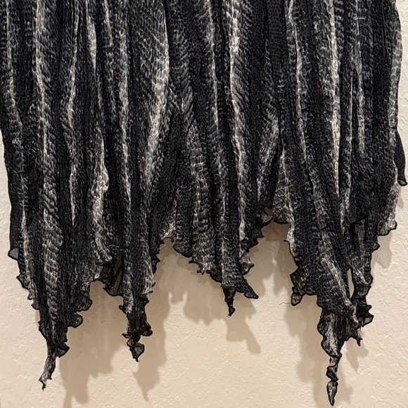 Vintage Black and White Skirt - Picture 4 of 5